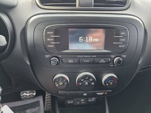 Used 2016 Kia Soul + FWD image 15