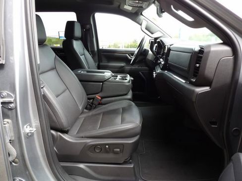 Used 2025 GMC Sierra 1500 SLT image 13