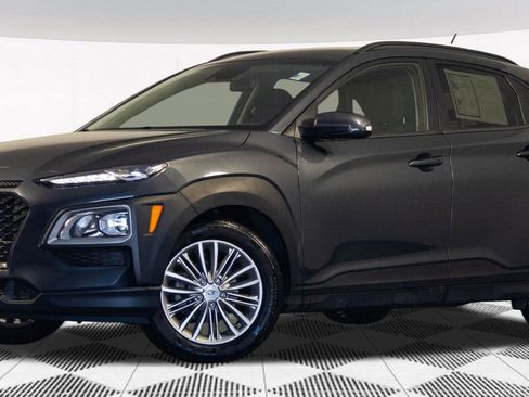 Used 2021 Hyundai Kona SEL image 2