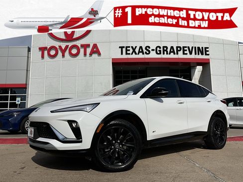 Used 2025 Buick Envista Sport Touring image 1