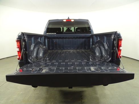 New 2026 RAM 1500 4x4 Crew Cab image 17