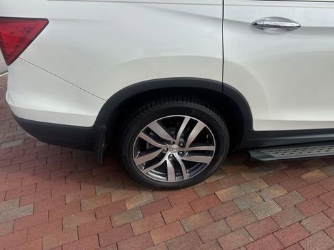 Used 2017 Honda Pilot Touring image 15