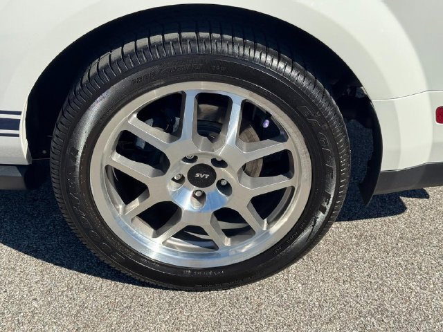 Used 2007 Ford Mustang Shelby GT500 RWD image 7