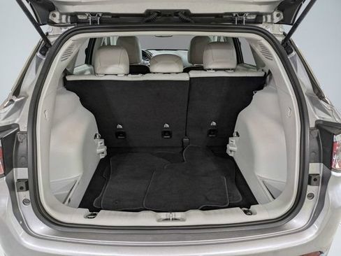 Used 2020 Jeep Compass Latitude FWD image 12