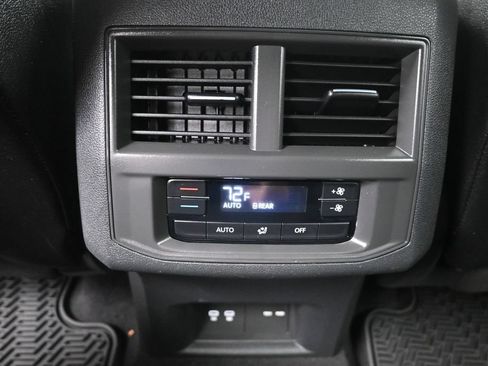 Used 2023 Volkswagen Atlas SE AWD/4WD image 30