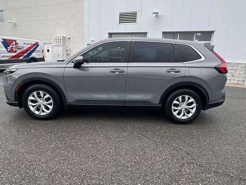 Used 2024 Honda CR-V LX image 7