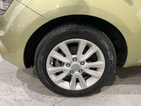 Used 2013 Kia Soul + FWD image 9