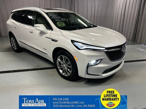Used 2022 Buick Enclave Avenir FWD image 1