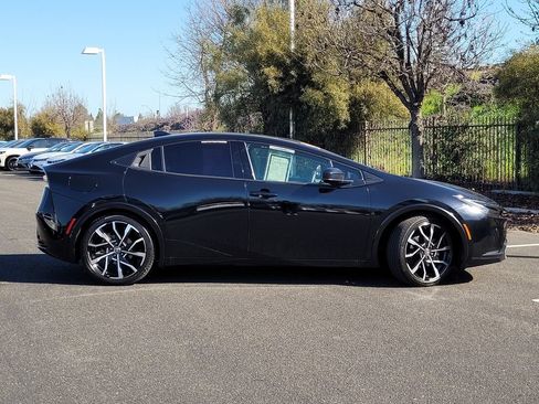 Used 2023 Toyota Prius Prime FWD image 5