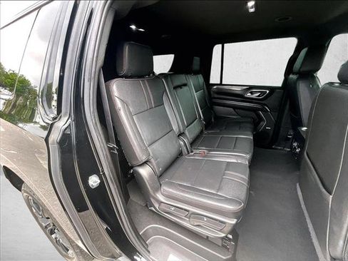 Used 2022 Chevrolet Suburban RST w/ Sport Performance Package AWD/4WD image 28