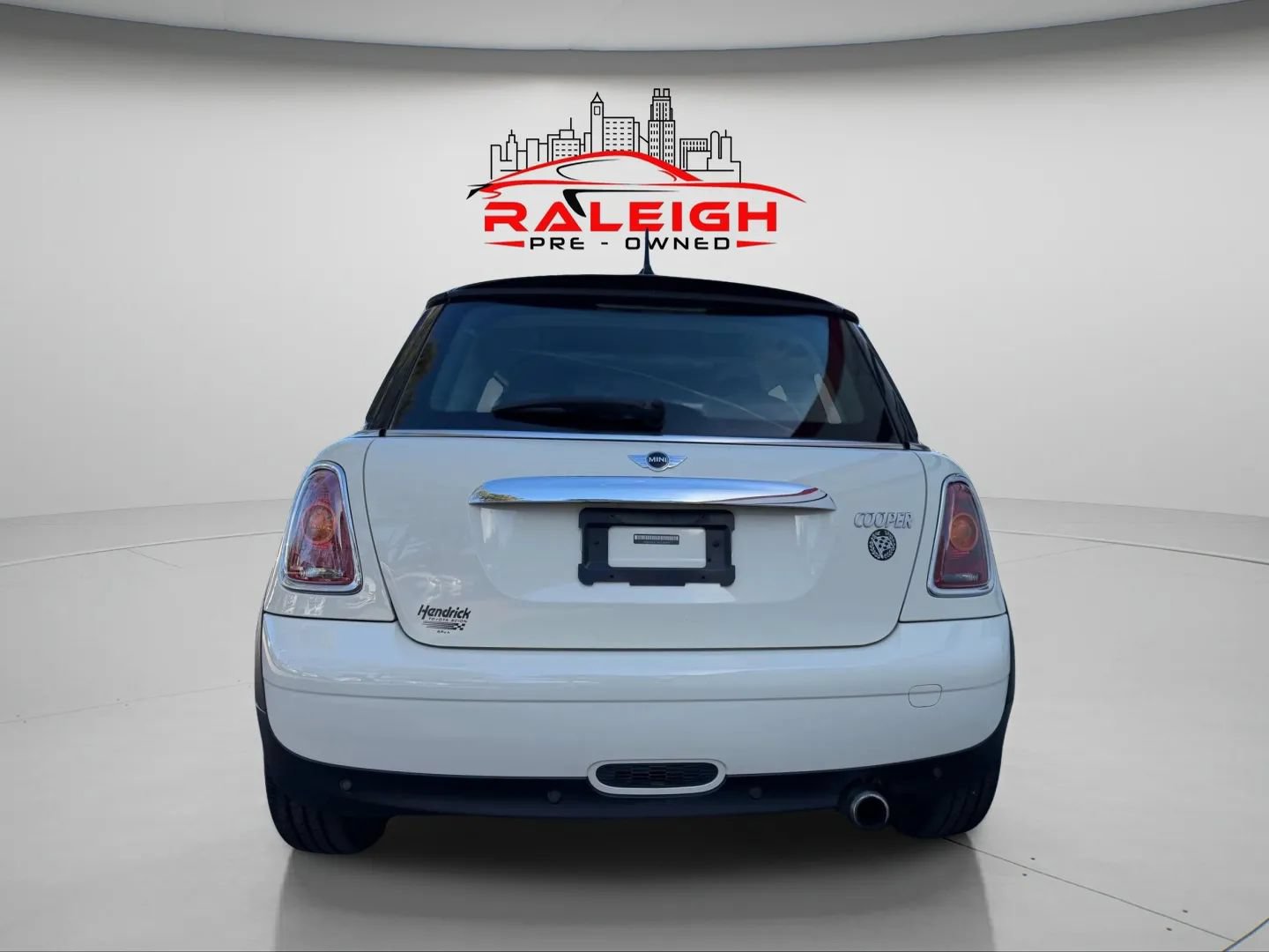 Used 2010 MINI Cooper Hardtop FWD image 6