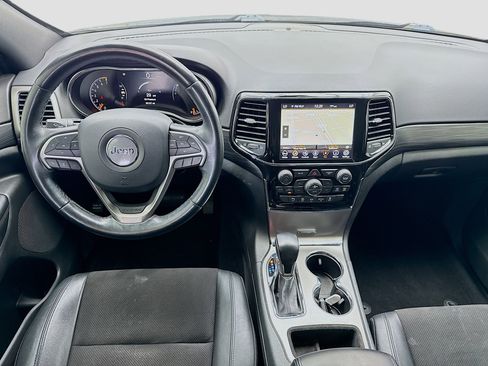 Used 2020 Jeep Grand Cherokee Altitude RWD image 14