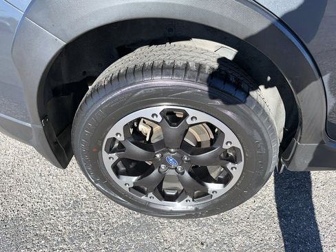 Used 2023 Subaru Crosstrek 2.0i image 9