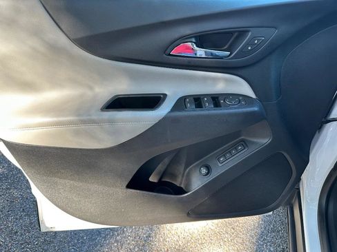 Used 2021 Chevrolet Equinox Premier image 18