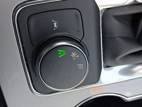 Used 2025 Chevrolet Blazer LT FWD image 23