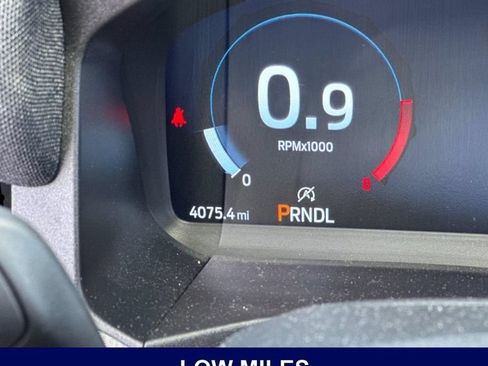 Used 2025 Ford Explorer Active w/ Active Comfort Package RWD image 16