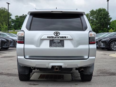 Used 2016 Toyota 4Runner SR5 Premium AWD/4WD image 28