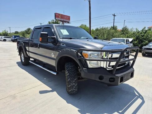 Used 2016 Ford F250 XLT AWD/4WD image 4