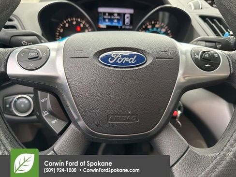 Used 2016 Ford Escape SE FWD image 10