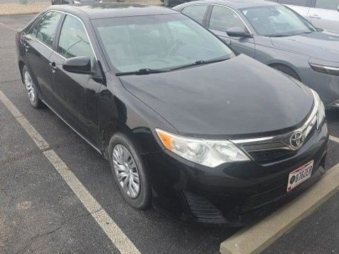 Used 2014 Toyota Camry LE FWD image 1