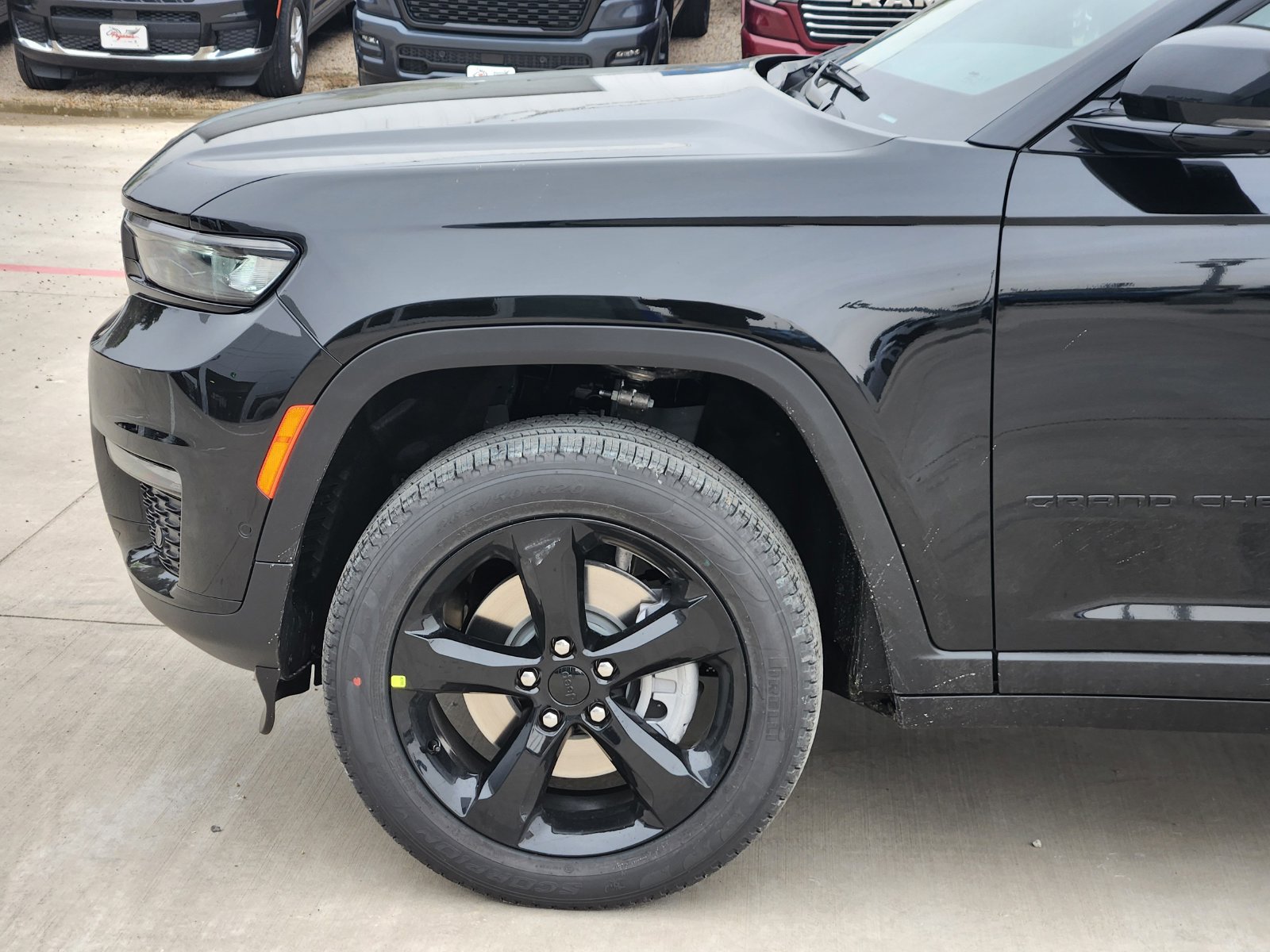New 2025 Jeep Grand Cherokee L Limited w/ Luxury Tech Group II RWD image 10