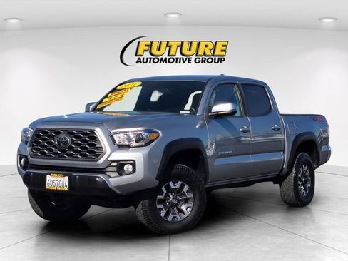 Certified 2021 Toyota Tacoma TRD Off-Road AWD/4WD image 10