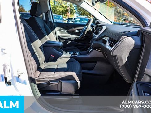 Used 2024 GMC Terrain SLE image 21