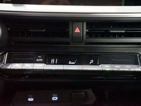 New 2026 Toyota Prius LE image 19