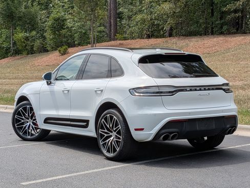 Certified 2024 Porsche Macan S AWD/4WD image 3