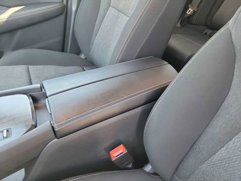 Used 2024 Nissan Rogue SV FWD image 20