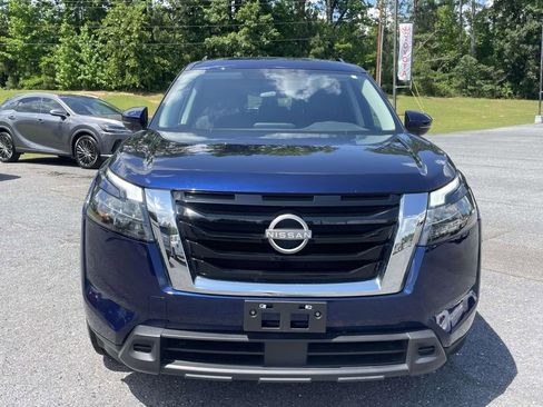 Used 2025 Nissan Pathfinder SV FWD image 6