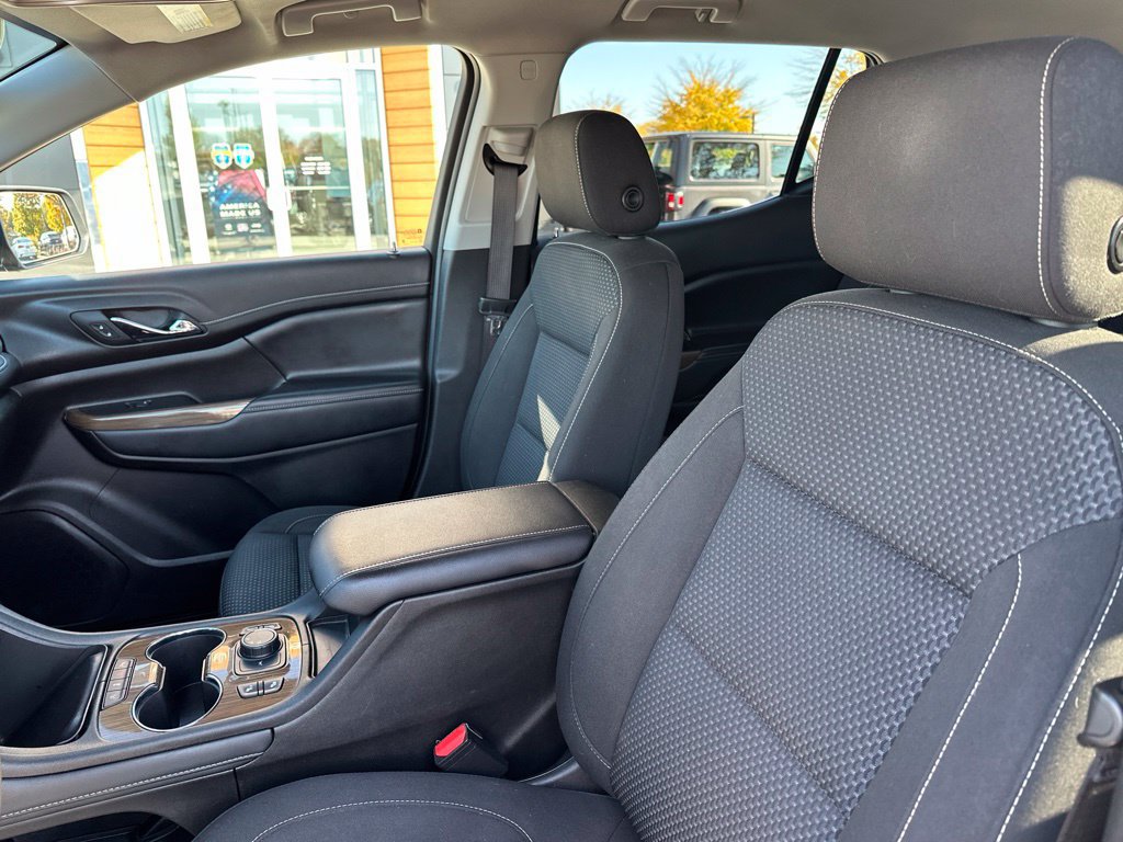 Used 2023 GMC Acadia SLE w/ Driver Convenience Package FWD image 26
