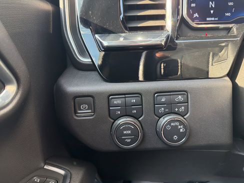 Used 2024 Chevrolet Silverado 1500 LT image 18