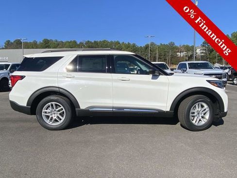 New 2025 Ford Explorer Active image 2
