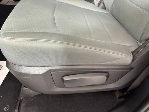 Used 2018 RAM 1500 ST w/ SXT Appearance Group AWD/4WD image 19