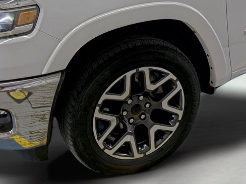 Used 2025 RAM 1500 Laramie AWD/4WD image 21