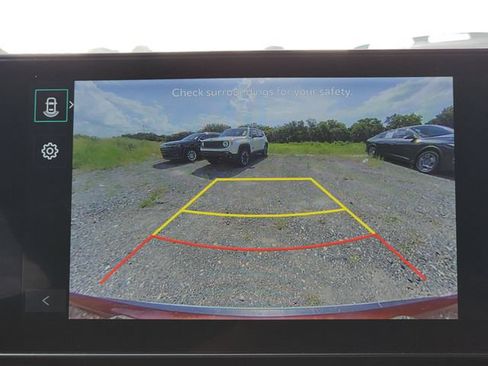 Certified 2025 Kia Carnival FWD image 28