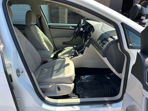 Used 2019 Volkswagen Golf Alltrack S AWD/4WD image 27