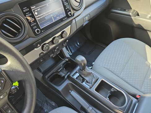 Used 2022 Toyota Tacoma SR w/ SR Convenience Package image 26