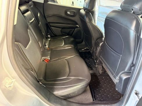 Used 2017 Jeep Compass Limited AWD/4WD image 12