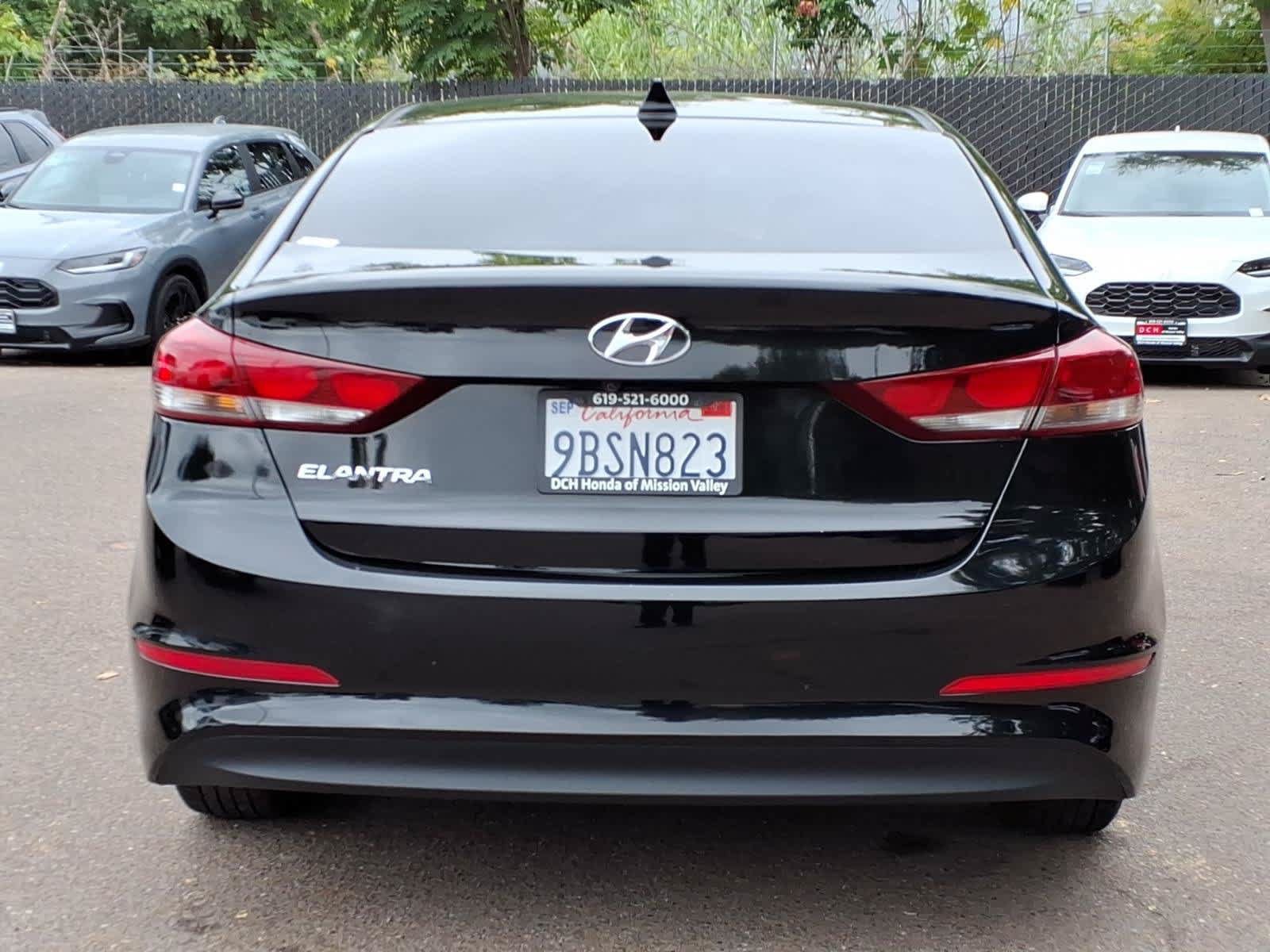 Used 2017 Hyundai Elantra SE FWD image 5