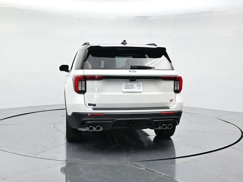 Used 2025 Ford Explorer ST w/ Sun And Sound Package AWD/4WD image 8