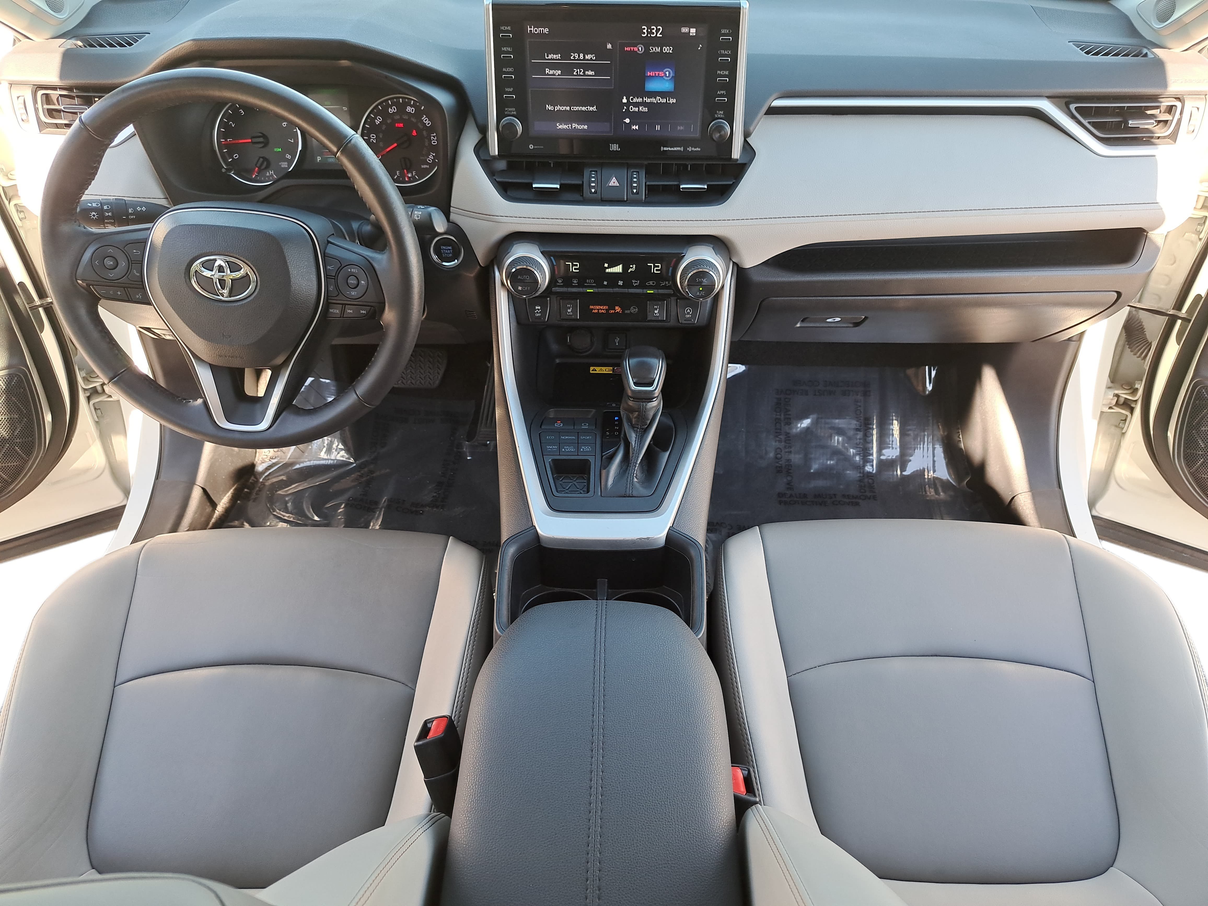 Used 2022 Toyota RAV4 XLE Premium AWD/4WD image 9