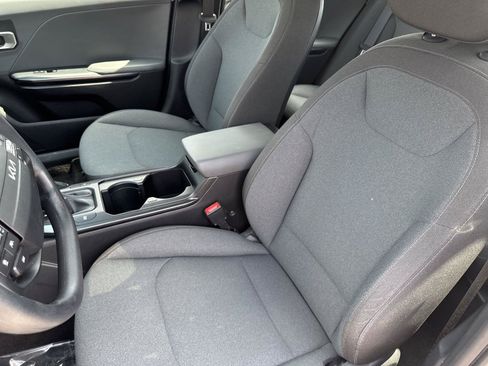 Used 2025 Kia K4 FWD image 11