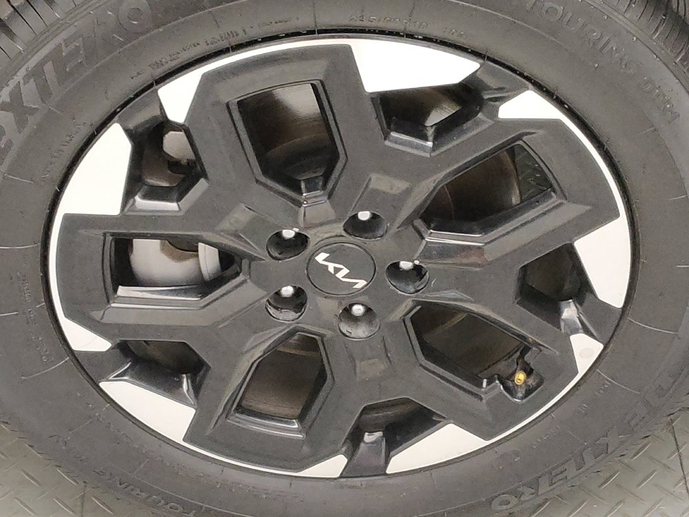 Used 2024 Kia Sorento S FWD image 31