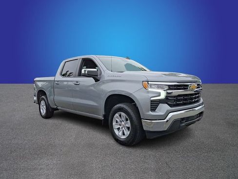 Used 2025 Chevrolet Silverado 1500 LT AWD/4WD image 3