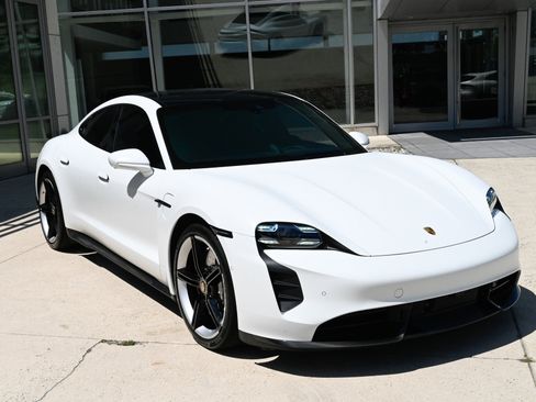 Used 2020 Porsche Taycan Turbo S AWD/4WD image 3