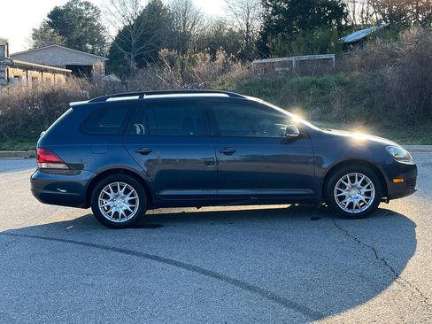 Used 2010 Volkswagen Jetta S image 4