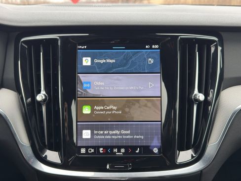 Used 2024 Volvo S60 B5 Plus w/ Climate Package image 24