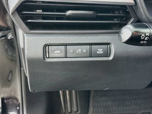Used 2022 Nissan Altima 2.5 SR FWD image 10